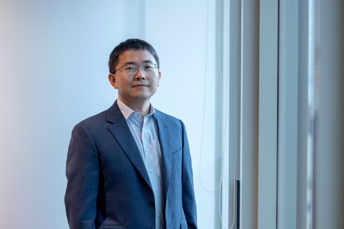 Screenshot der Alibaba.com KI-Agenten-Oberfläche bei einer Produktlistungs-Aufgabe