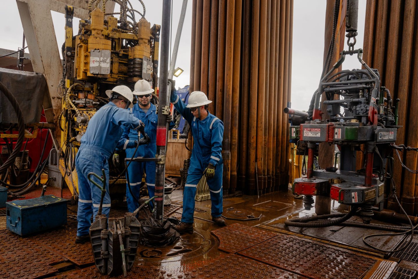 SLB drilling rig operating in a desert oilfield