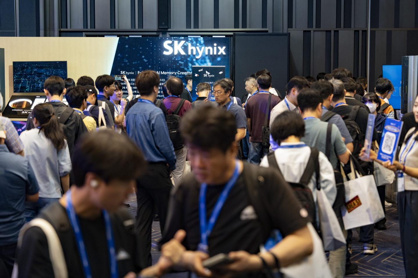 Seoul skyline with Samsung and SK Hynix logos overlay