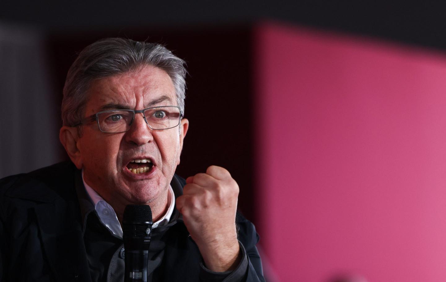 Jean-Luc Mélenchon speaking at campaign rally about debt cancellation